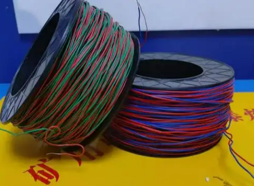 红寺堡放炮线的主要材质有哪些？不同材质的适用场景有何区别？