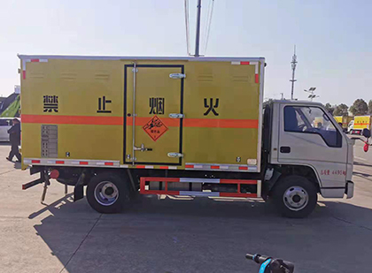 红寺堡爆破器材运输车技术升级与安全合规新趋势